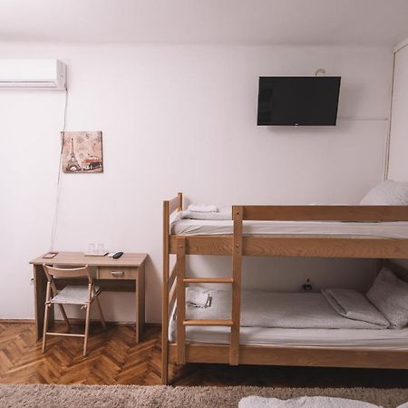 De Lux Apartment & Rooms Emilia Баня-Лука Екстер'єр фото